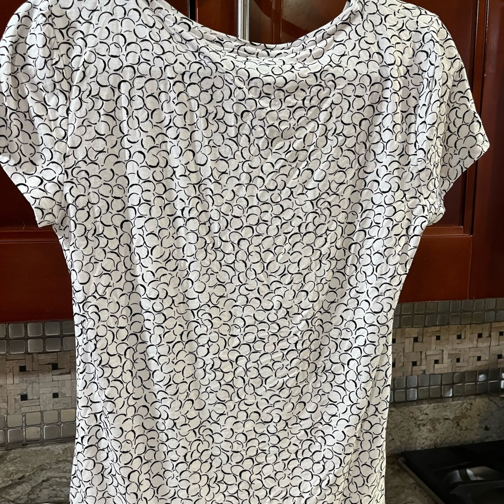 Brand New White House / Black Market Tee - Picture 2 of 4